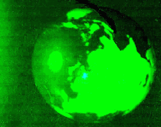 宇宙に浮かぶ緑の地球（へたくそでゴメンネ）